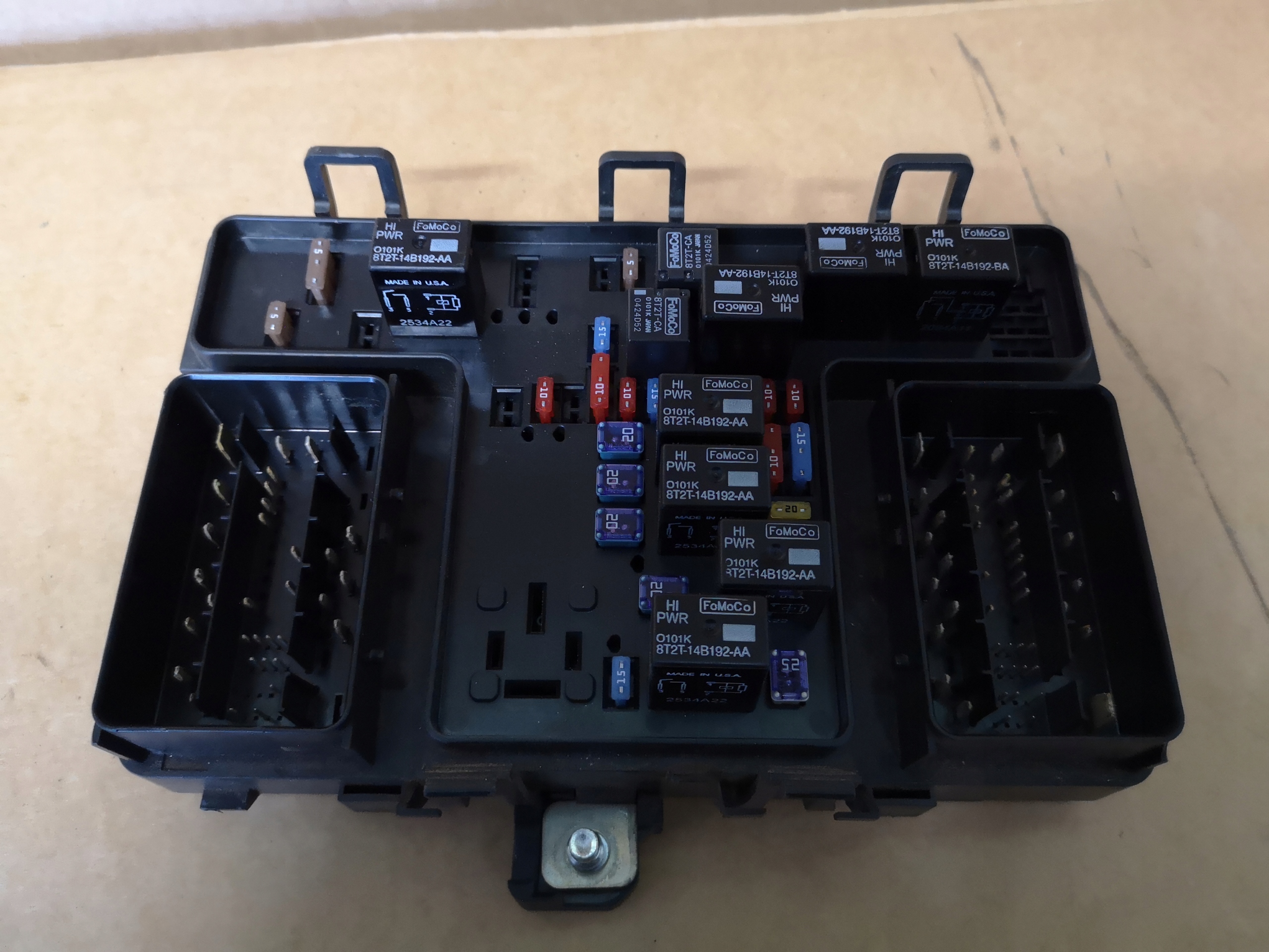 FORD MONDEO MK5 1.5ECOBOOST SKRZYNKA BEZPIECZNIKÓW