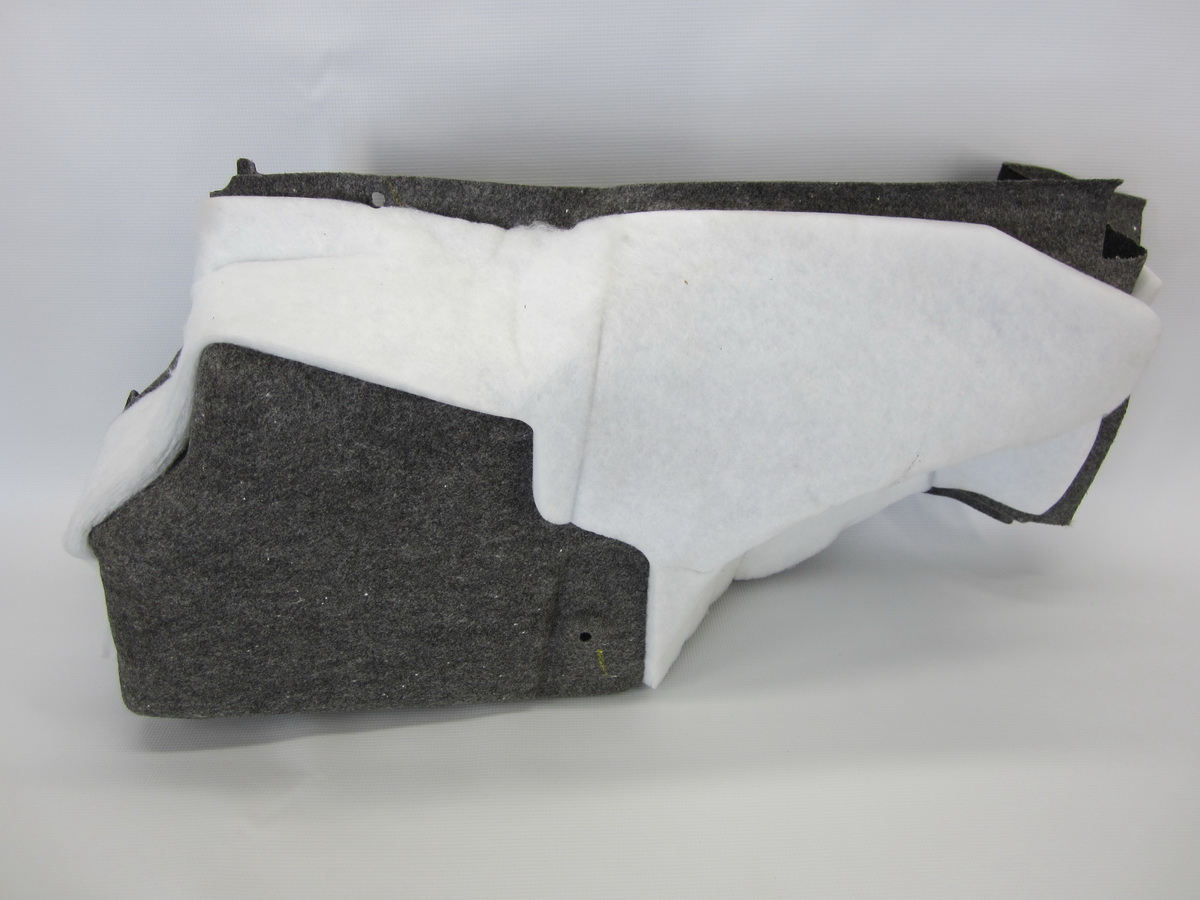 AR336345422AA - Обшивка багажного отсека правая Ford Mustang 2011