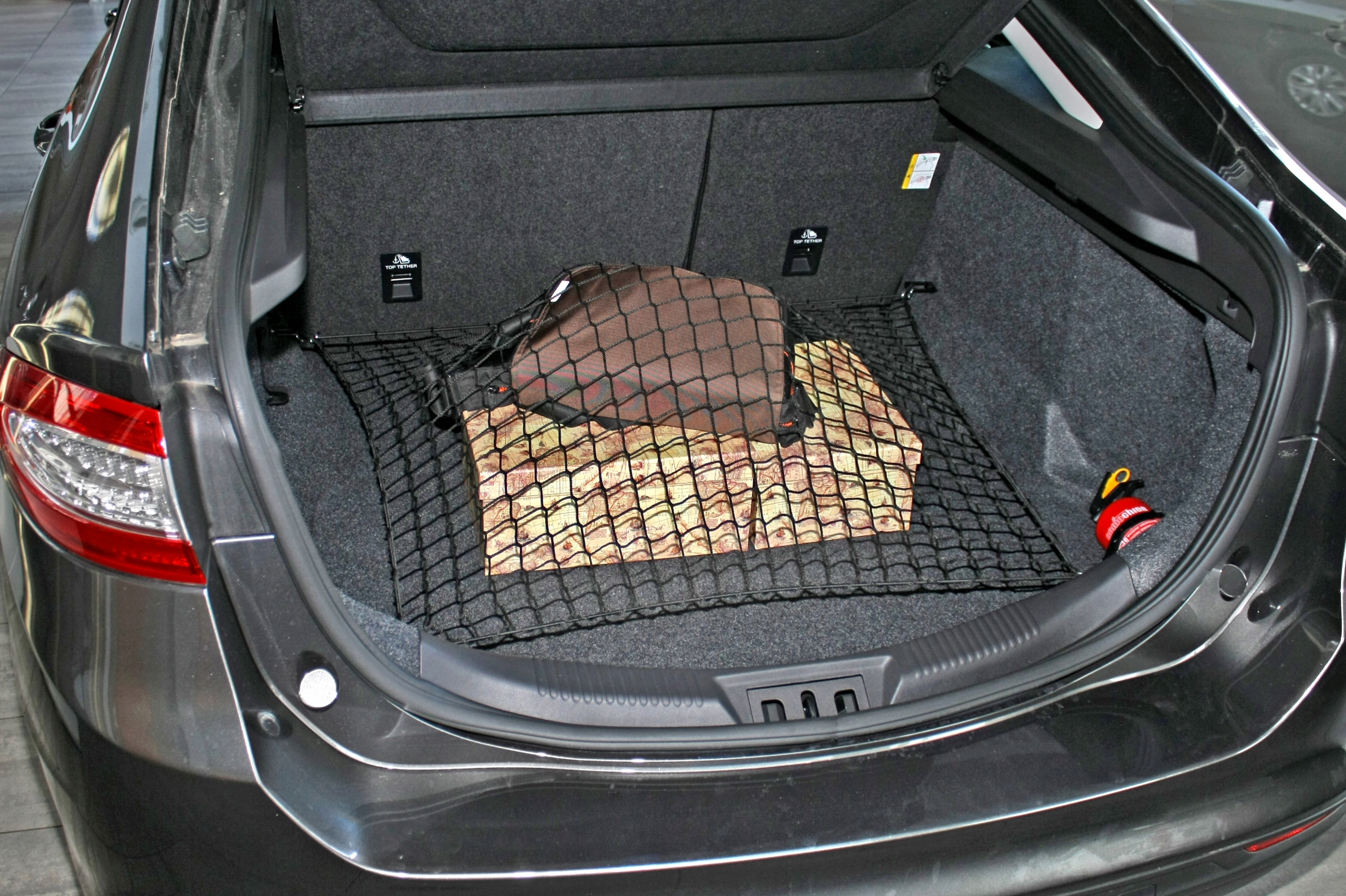 SIATKA DO BAGAŻNIKA FORD MONDEO V HB LIFTBACK 14- Rodzaj siatki