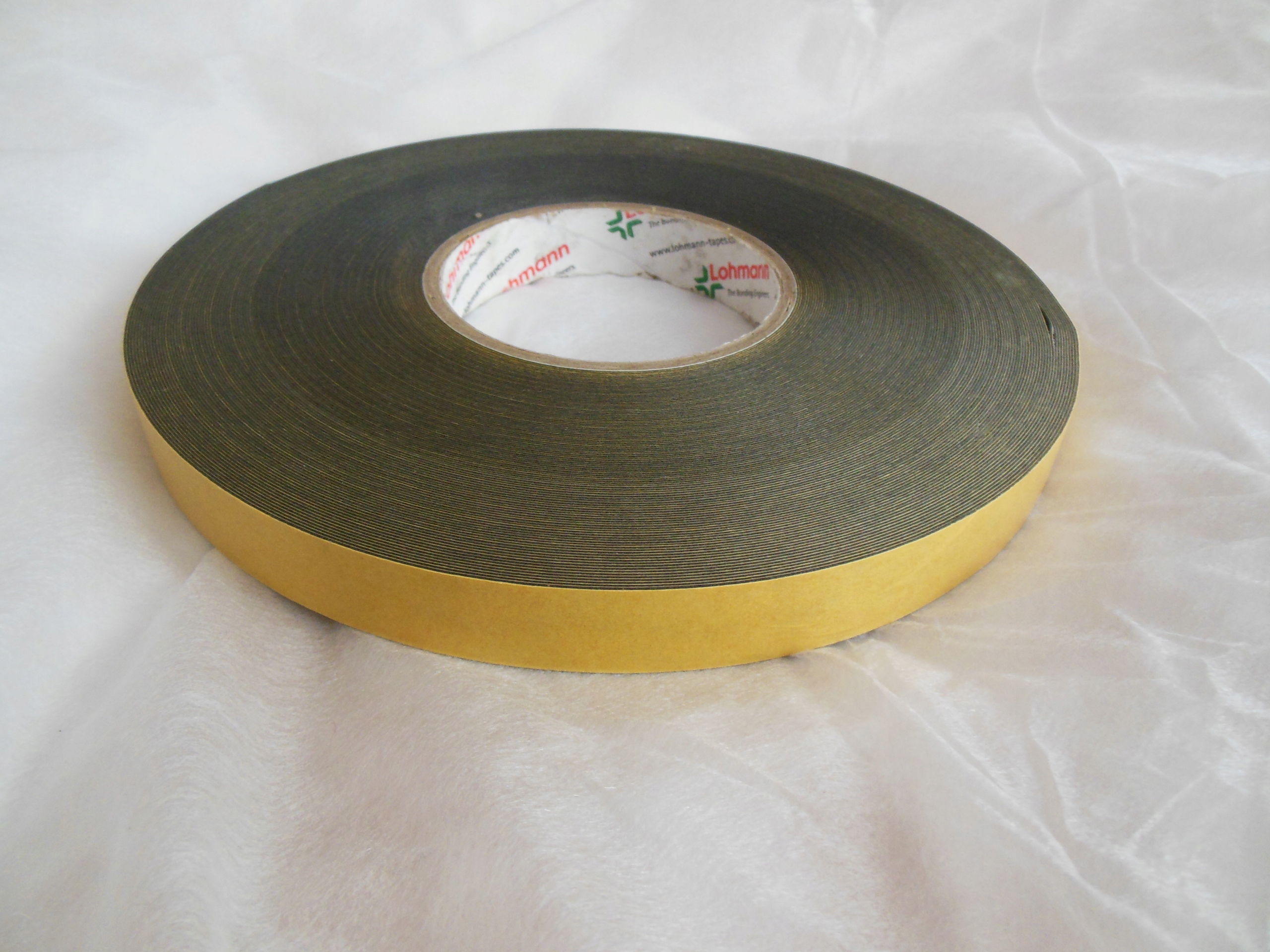 TAŚMA KLEJĄCA DWUSTRONNA PIANKOWA CIENKA 15mmx50m