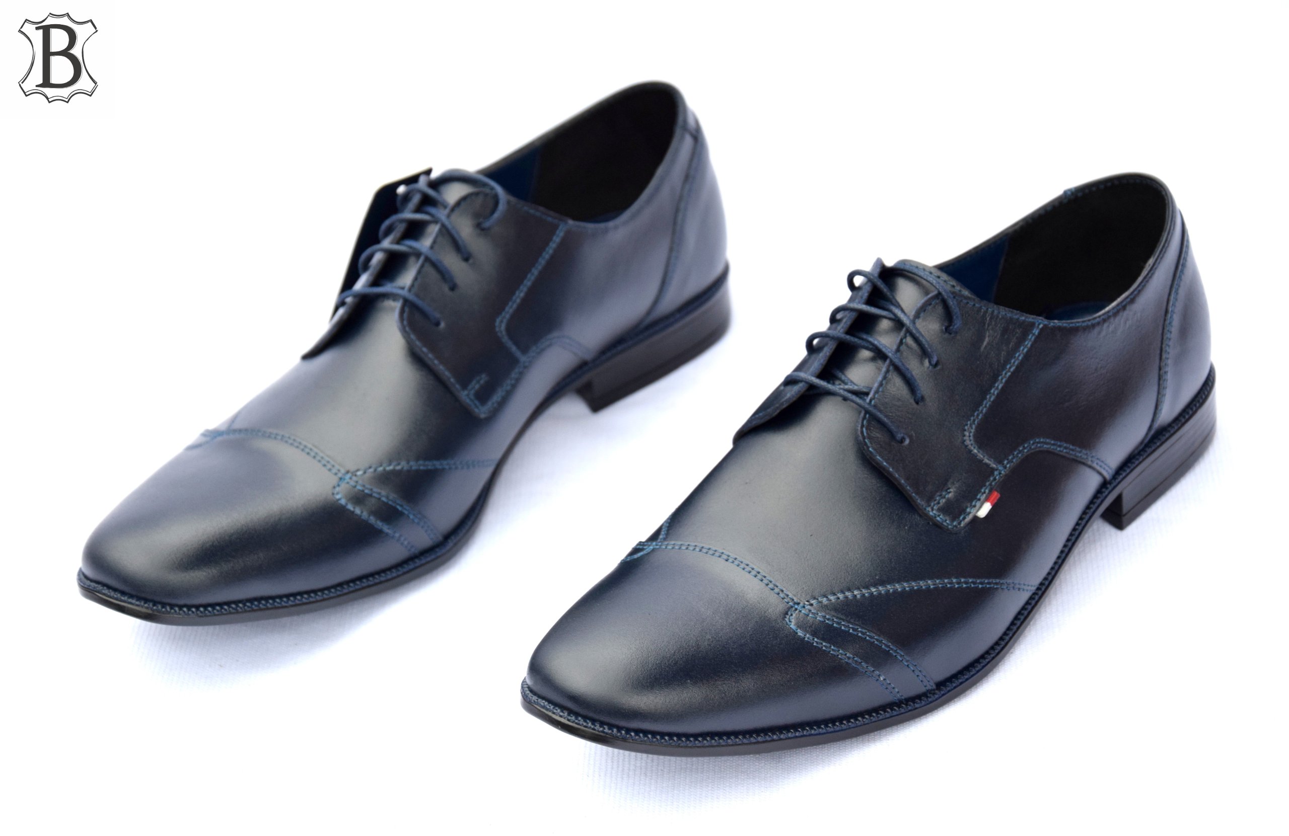 Обувь кожаная официальная польская модель 2018 270 г Цвет черный темно-синий