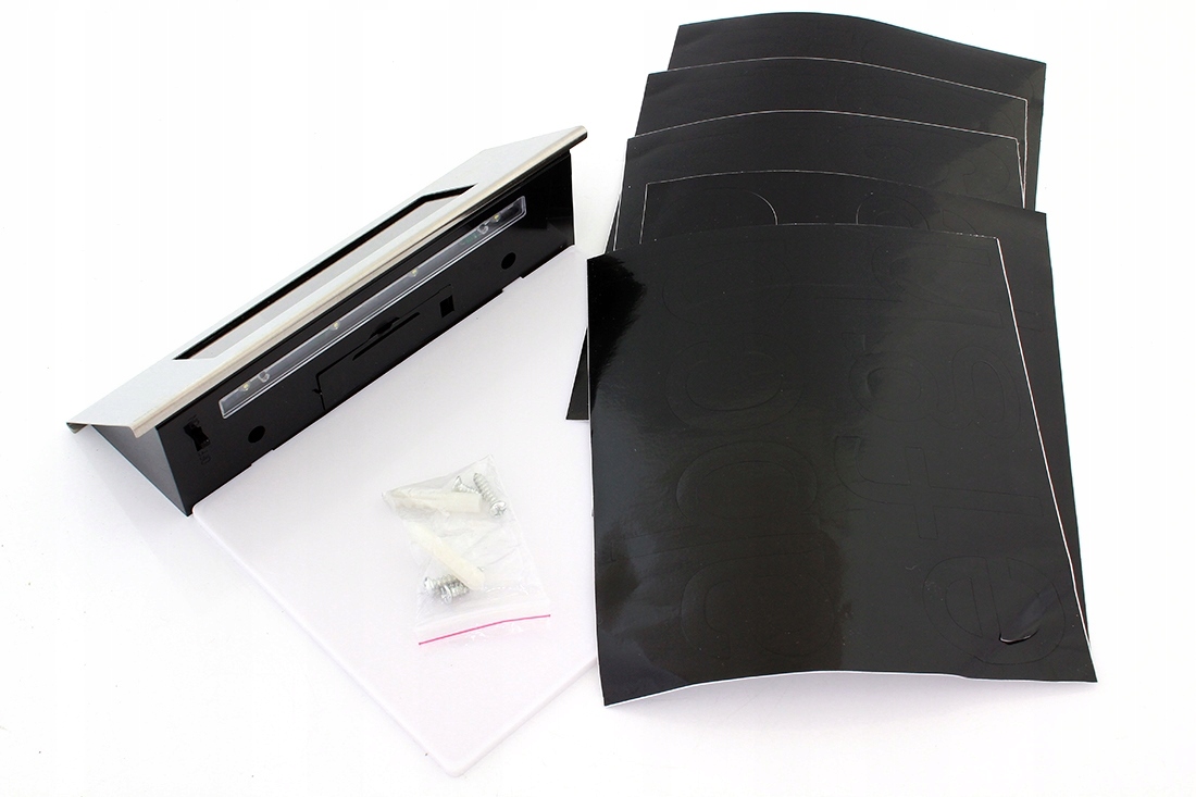 LAMPA ŚCIENNA SOLARNA NUMER DOMU Z CZUJNIKIEM HIT Szerokość produktu 17 cm