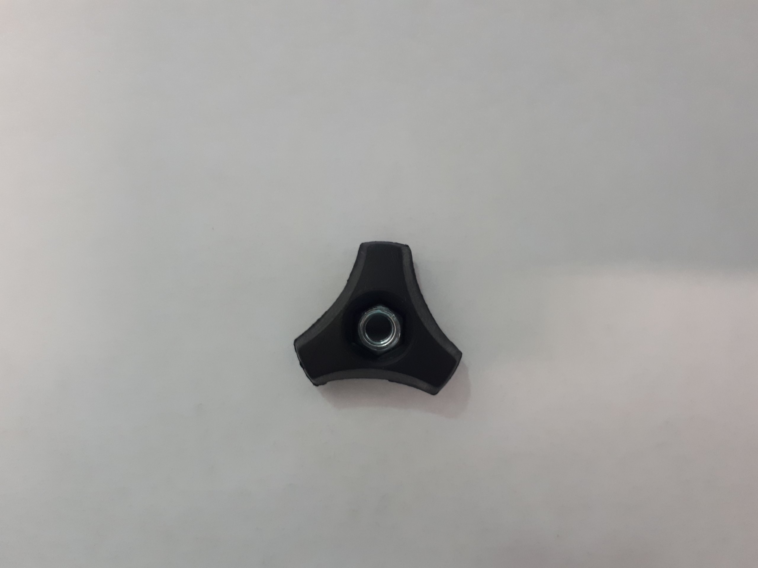 Motylek plastikowy do uchwytu nakrętka motylkowa Producent AMOS