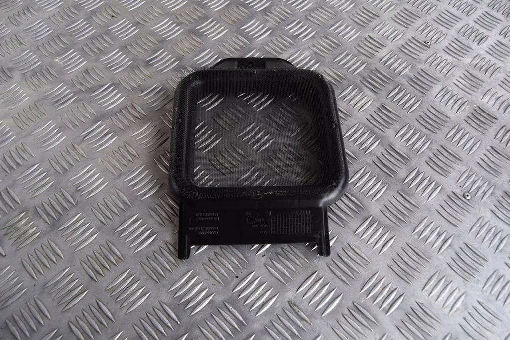 SIATKA OSŁONA NAGRZEWNICY JEEP PRAWA CHEROKEE KL Producent części Jeep OE