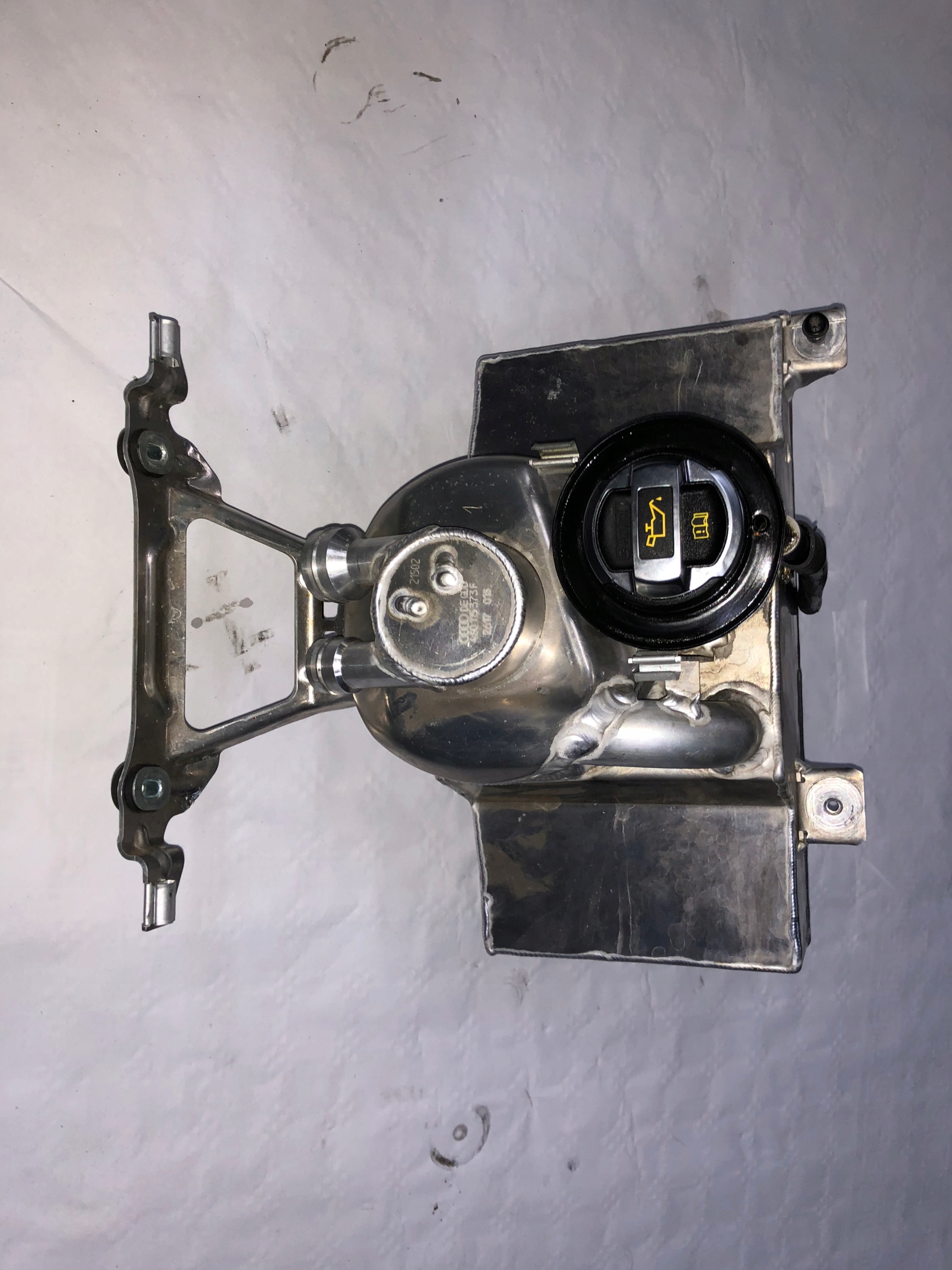 4S0115373F - Audi R8 4S 5.2 2017 масляний бак масляний піддон