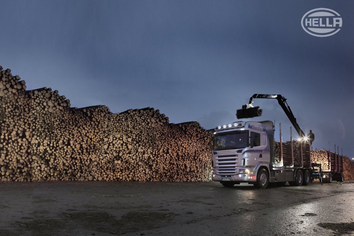 HALOGEN DALEKOSIĘŻNY HELLA JUMBO 320 FF LED[0888549] Napięcie 24 V