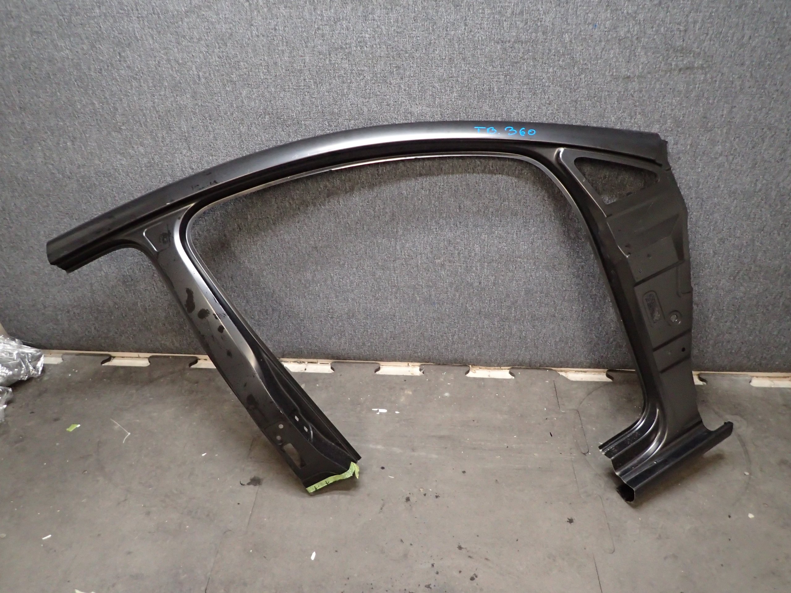 SŁUPEK PRAWY PRZÓD VW GOLF V 5 VI 6 PLUS +