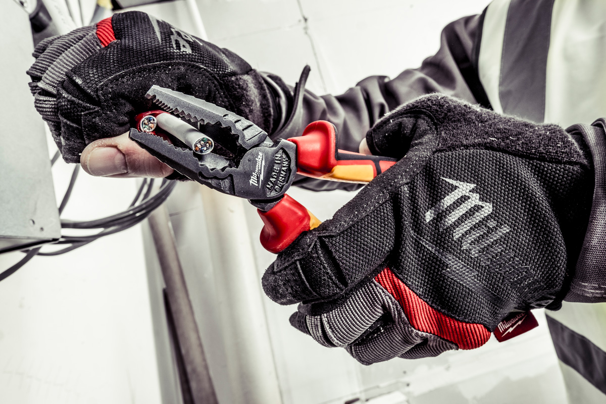 Milwaukee Szczypce Uniwersalne VDE 180mm Producent code 4932464572