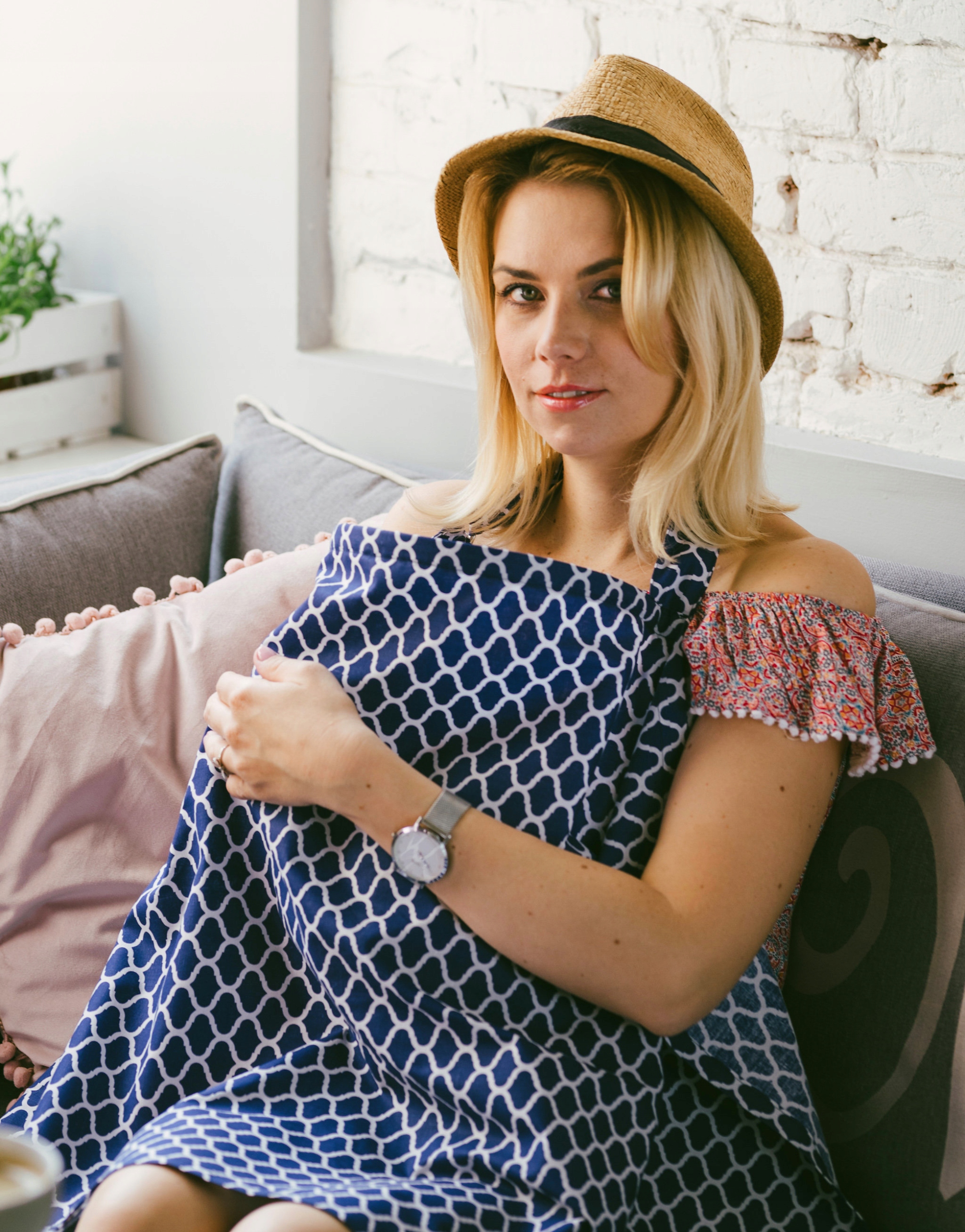 Chusta do karmienia piersią + POKROWIEC (6 WZORÓW) Marka inna