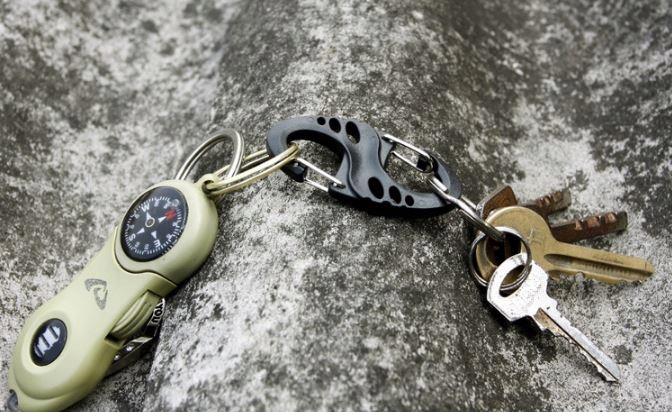 KARABIŃCZYK DWUSTRONNY PŁASKI PLASTIKOWY SURVIVAL Marka inna