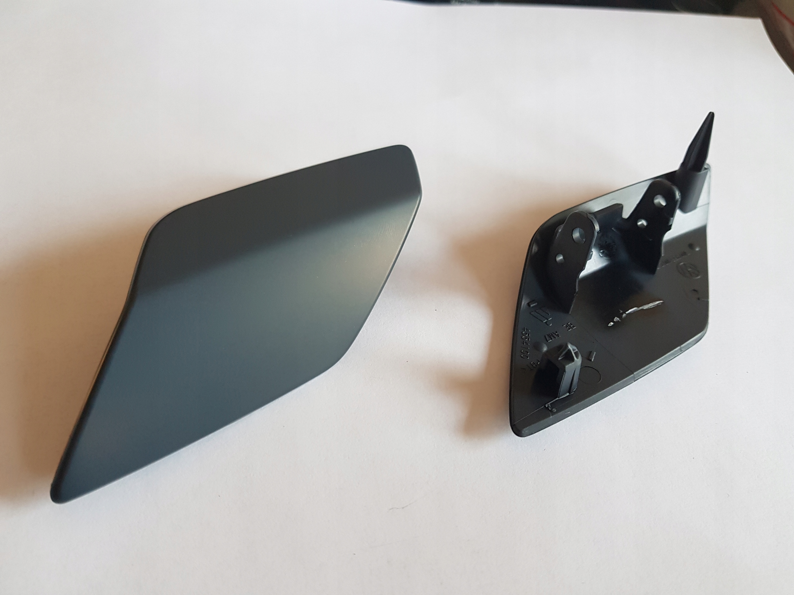 5K0955109C 5K0955110C - КРЫШКА ОМЫВАТЕЛЯ VW GOLF VI 6 НОВАЯ ОРИГ.*