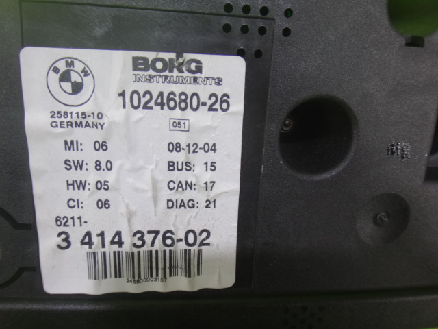 спидометр X3 E83 2.0 d англия 3414376