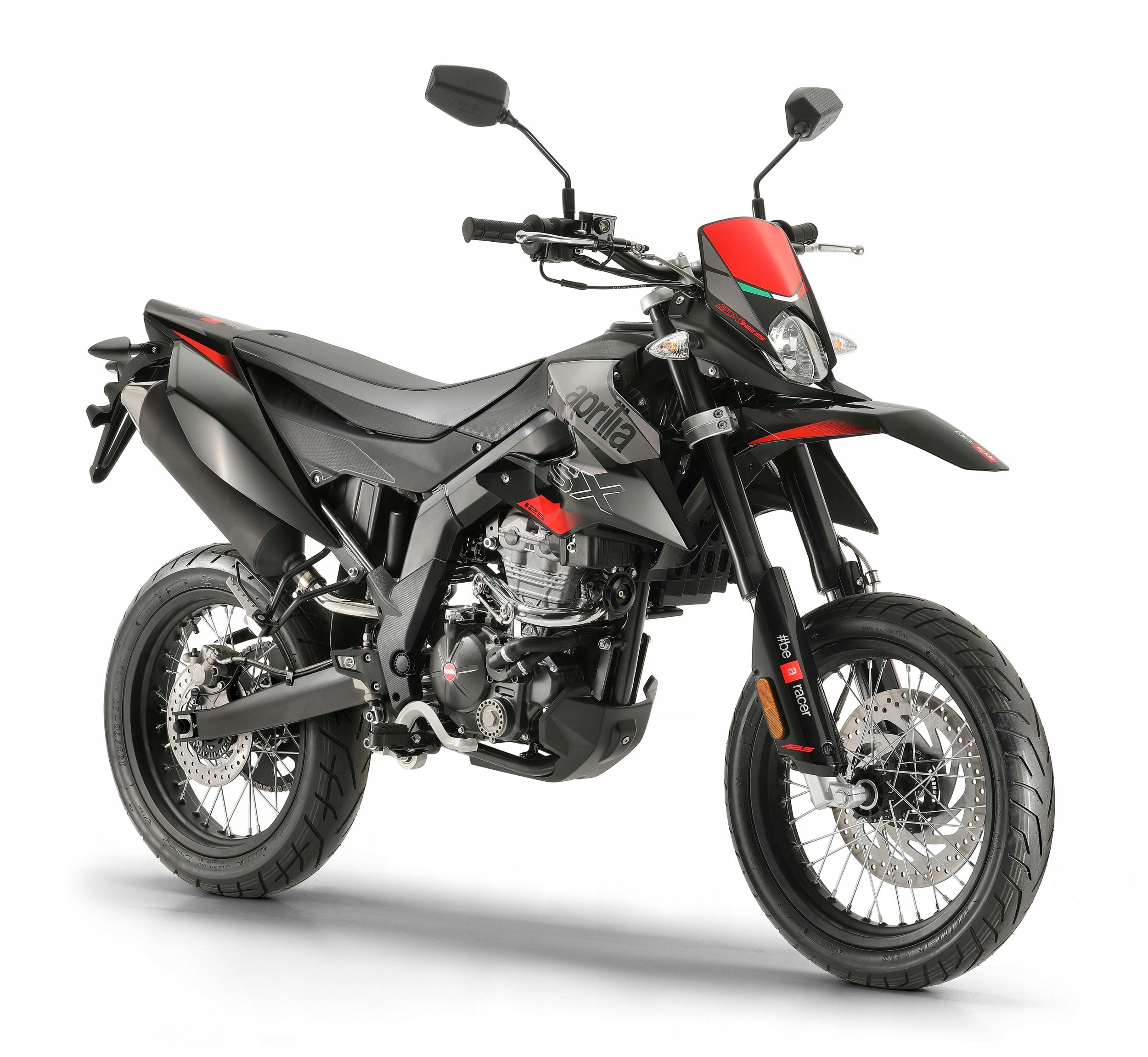 Aprilia SX 125 RX подножка водителя подножка P