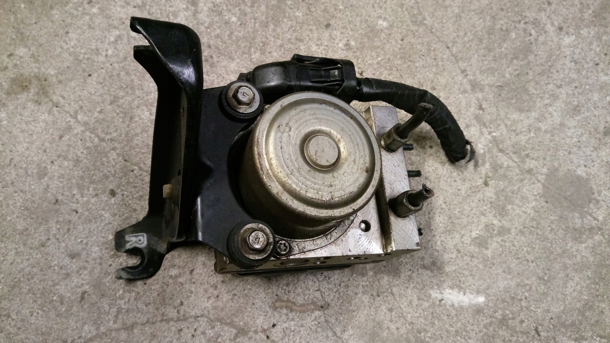 Купить НАСОС АБС NISSAN JUKE: отзывы, фото и характеристики на Aredi.ru ...