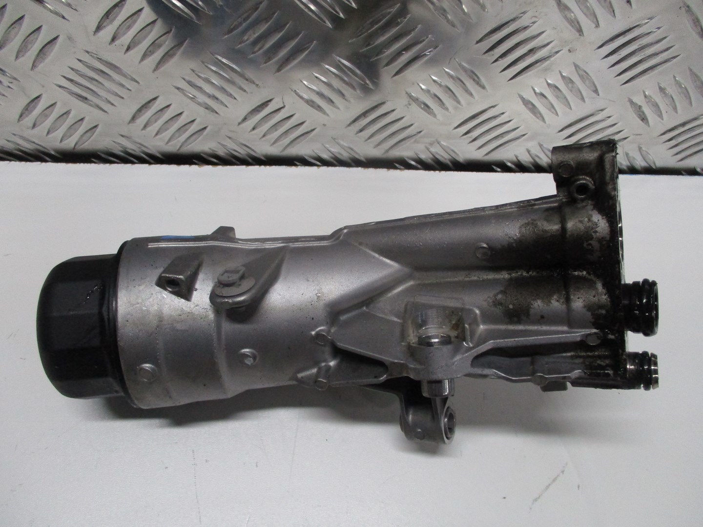 ОСНОВАНИЕ МАСЛЯНОГО ФИЛЬТРА LAND ROVER DISCOVERY SPORT