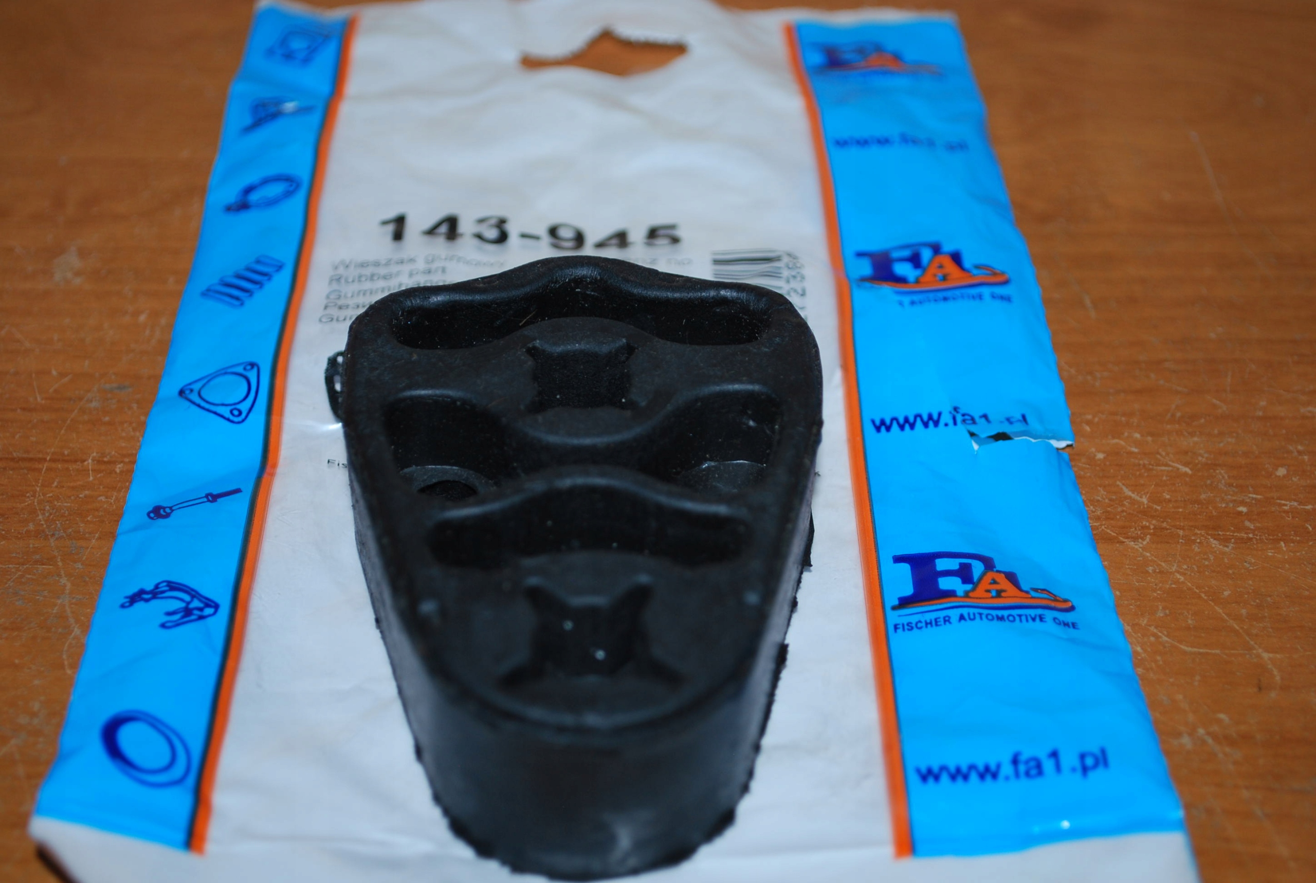 WIESZAK TŁUMIKA MERCEDES GL ML 4-MATIC 2005- Typ samochodu Samochody osobowe