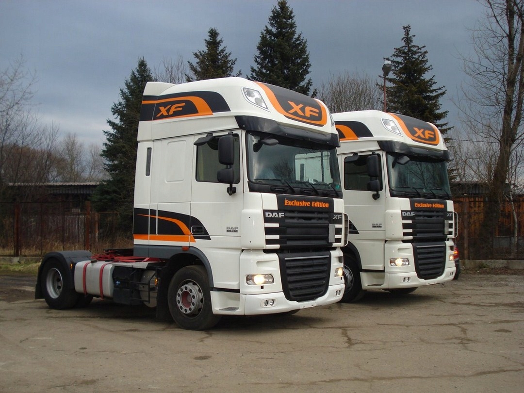 Наклейка даф 105. Даф 106 евро 5. DAF XF Euro 5. Даф 105 евро 5. Даф евро 5 95.