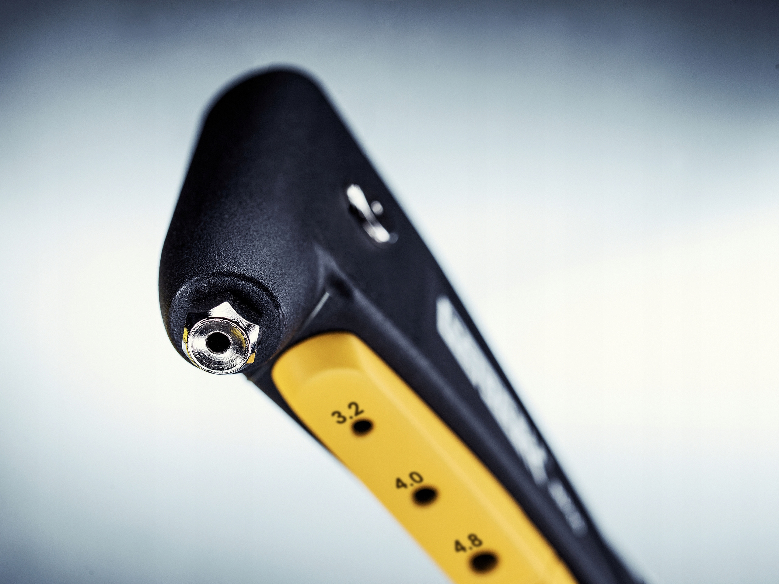 Nitownica ręczna Rapid RP40 Multi Zasilanie ręczne