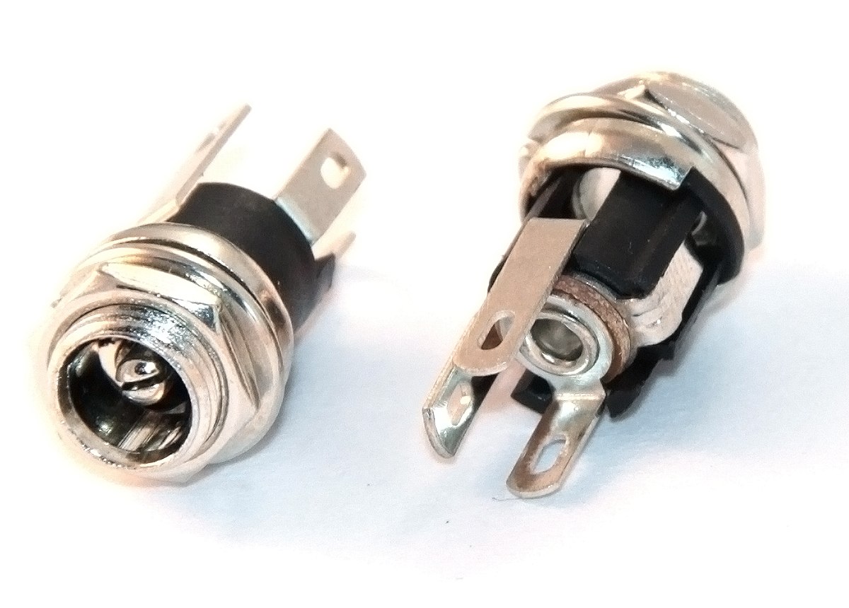 

Gniazdo DC do obudowy 2,5/5,5 Metal 4szt.