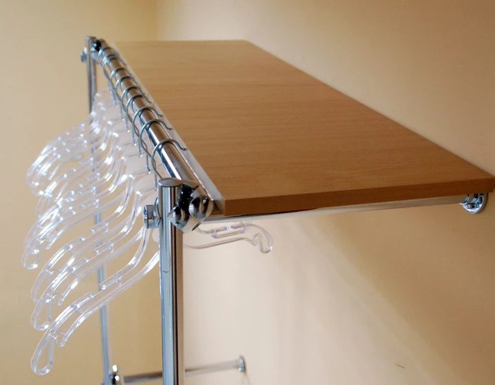 REGAŁ Z PÓŁKĄ 1x1,5m STOJAKI DO SKLEPU WIESZAK c1 Typ stojak