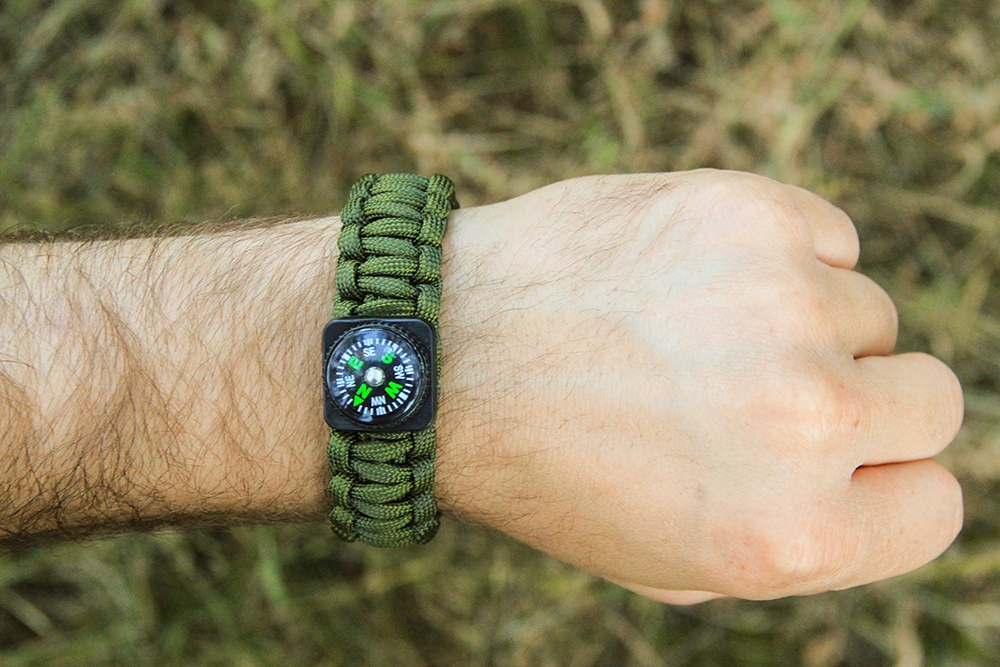 Bransoletka Survival 5w1 Zestaw Opaska Kompas Krzesiwo Nóż Linka Paracord Model 6063