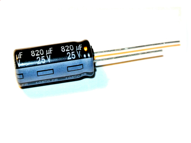 

820uF 25V 105' Low Esr Panasonic Fr 10x20mm [2szt]