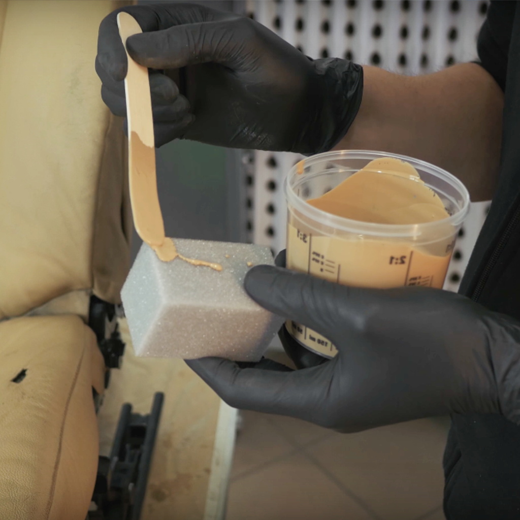 COLOURLOCK GĄBKA DO NAKŁADANIA FARBY DO SKÓRY Producent Colourlock