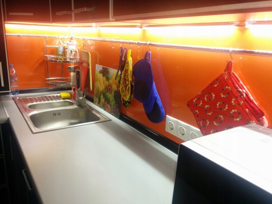 LISTWA LED PODSZAFKOWA 17W 12V DC 1M 6500K Marka Brolux