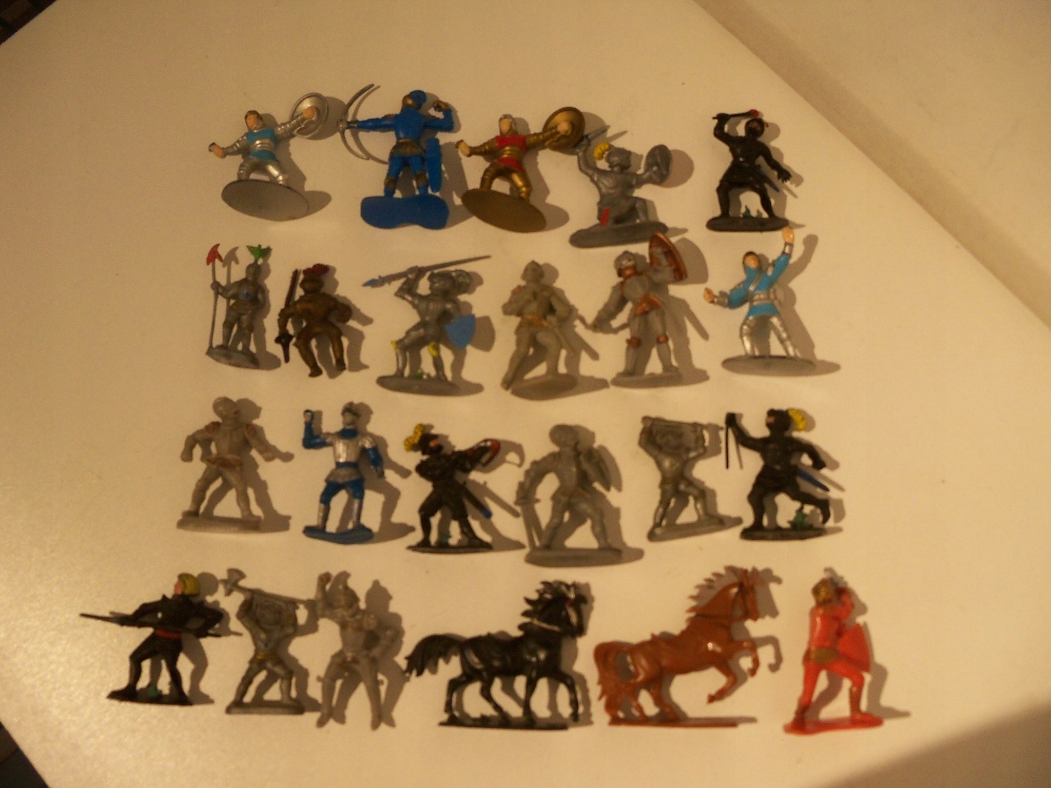 Stare Zabawki Figurki Rycerze Z Czasów Prl 23 Szt Stare Zabawki Figurki Rycerze Z Czasów Prl 23 Szt