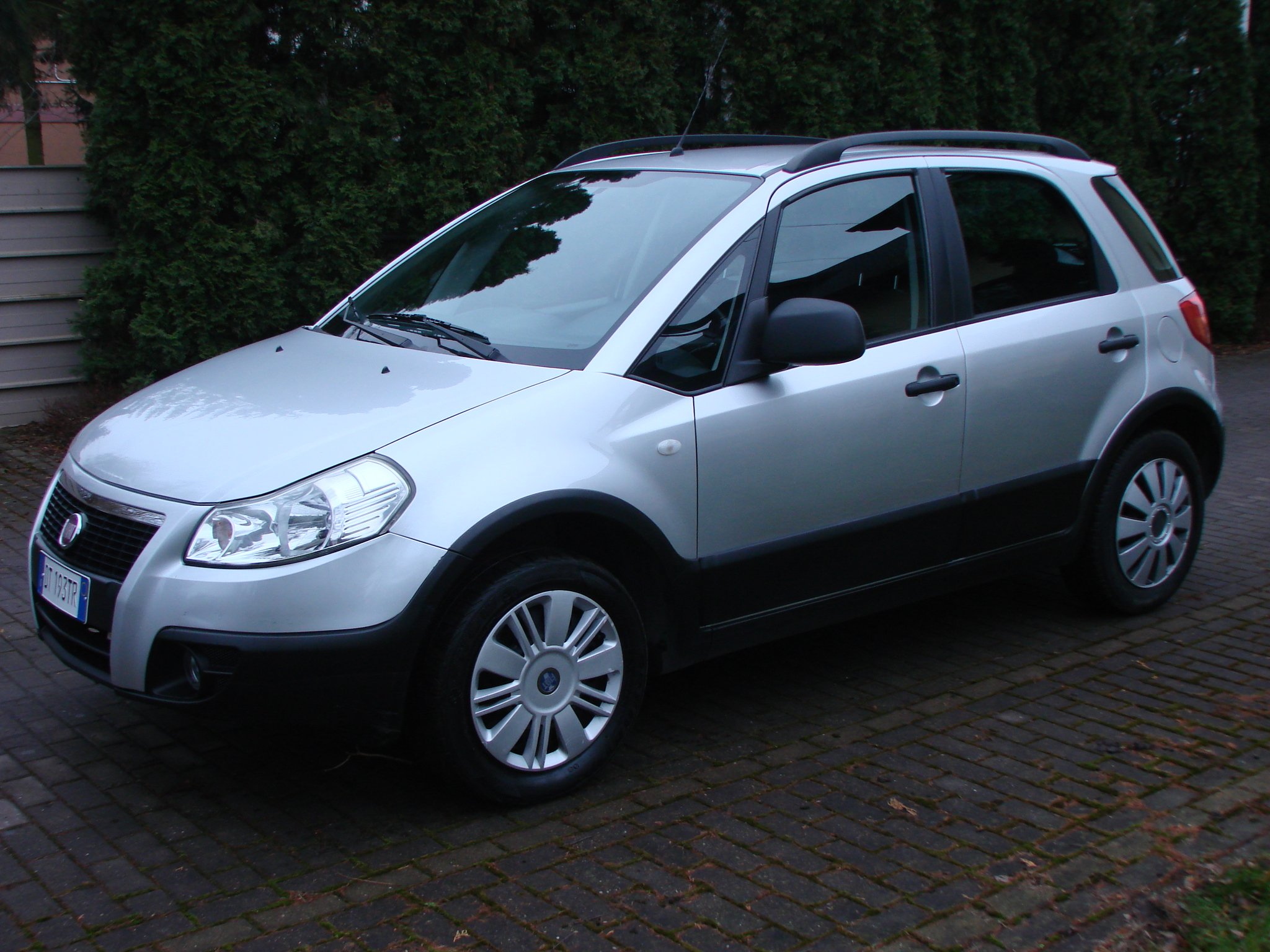 Suzuki sx4 fiat sedici