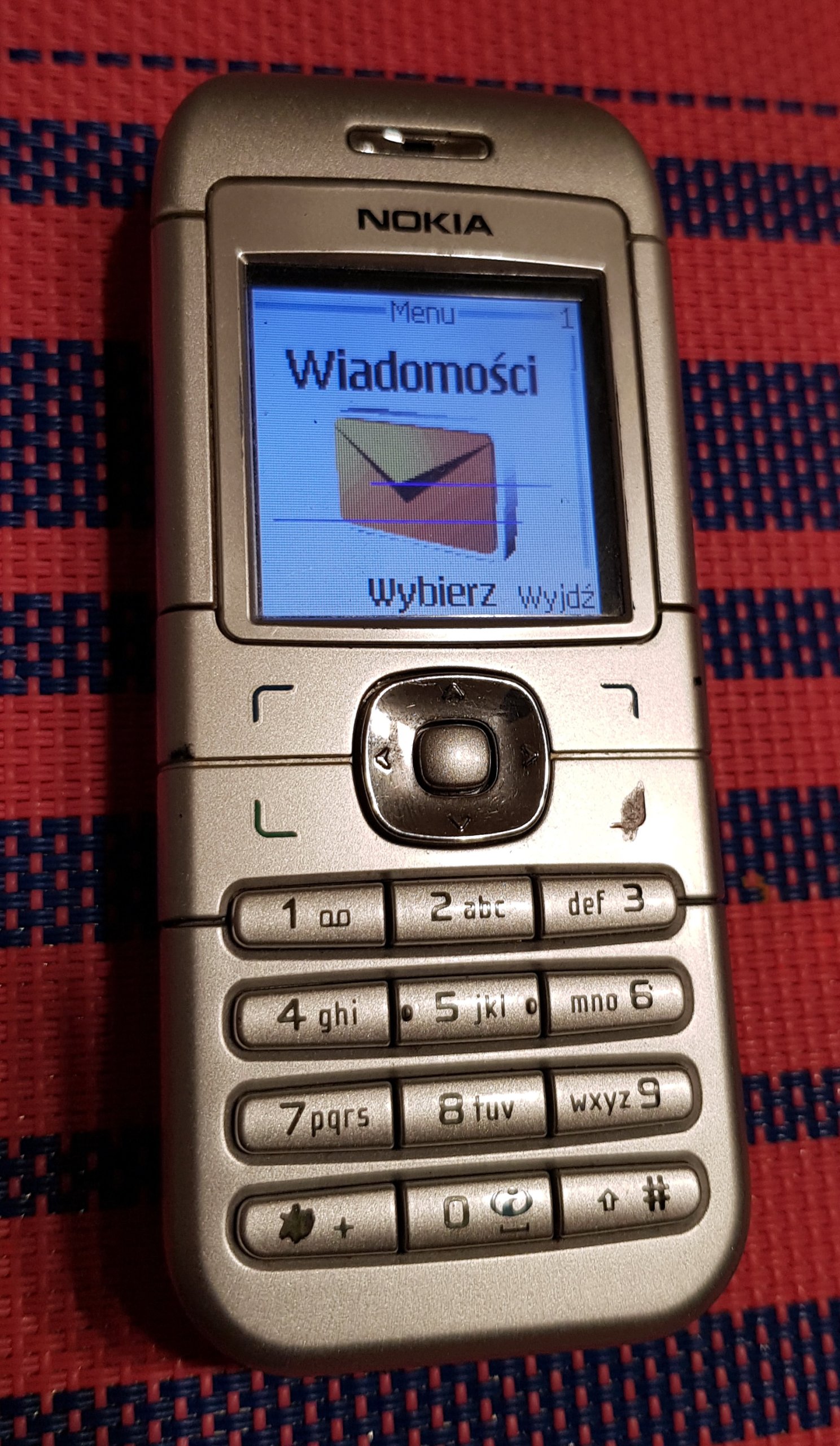 Nokia 6030 не заряжается