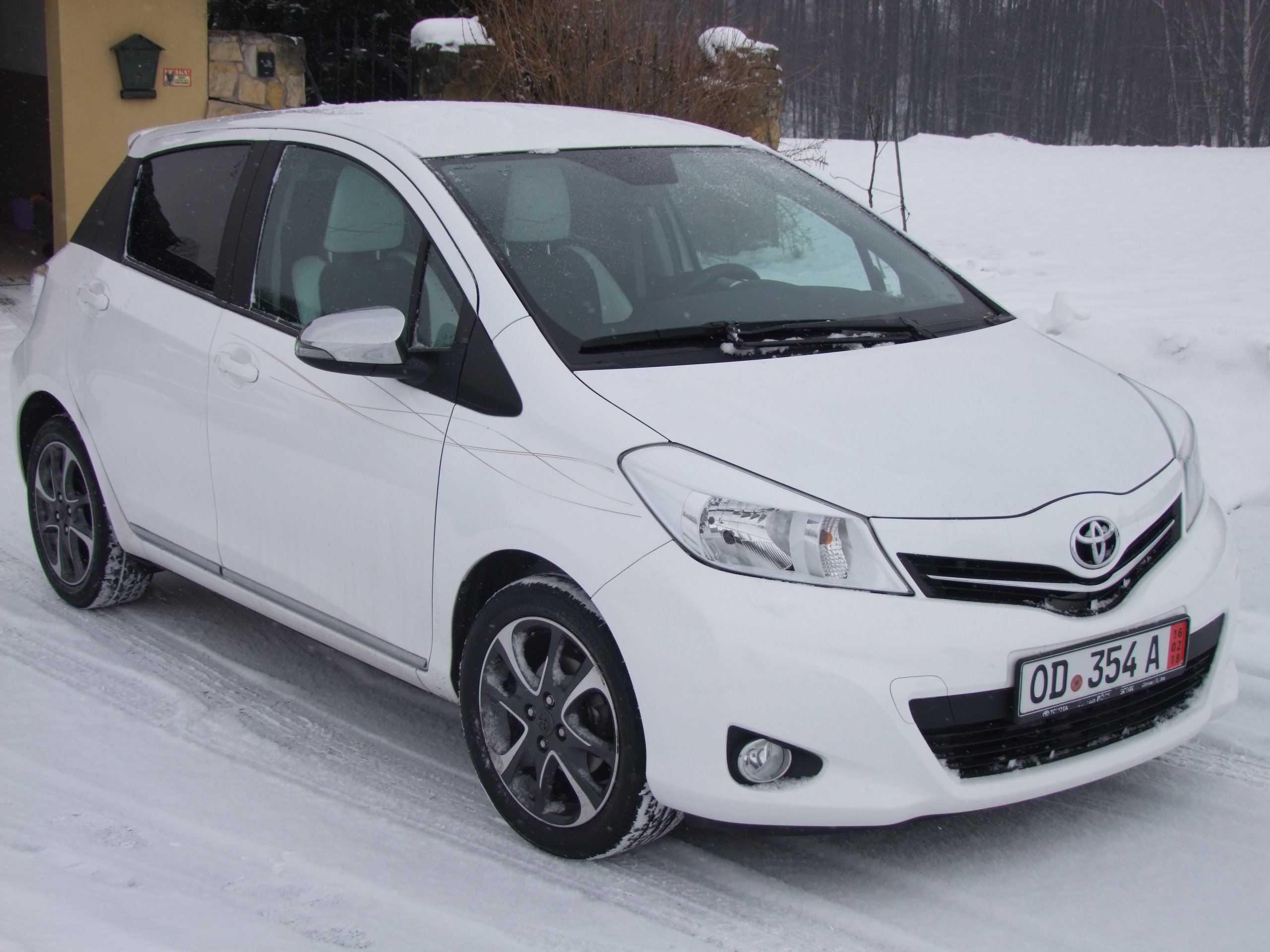 Toyota Yaris Europe XP13M(a) - 7202299610 - oficjalne archiwum allegro