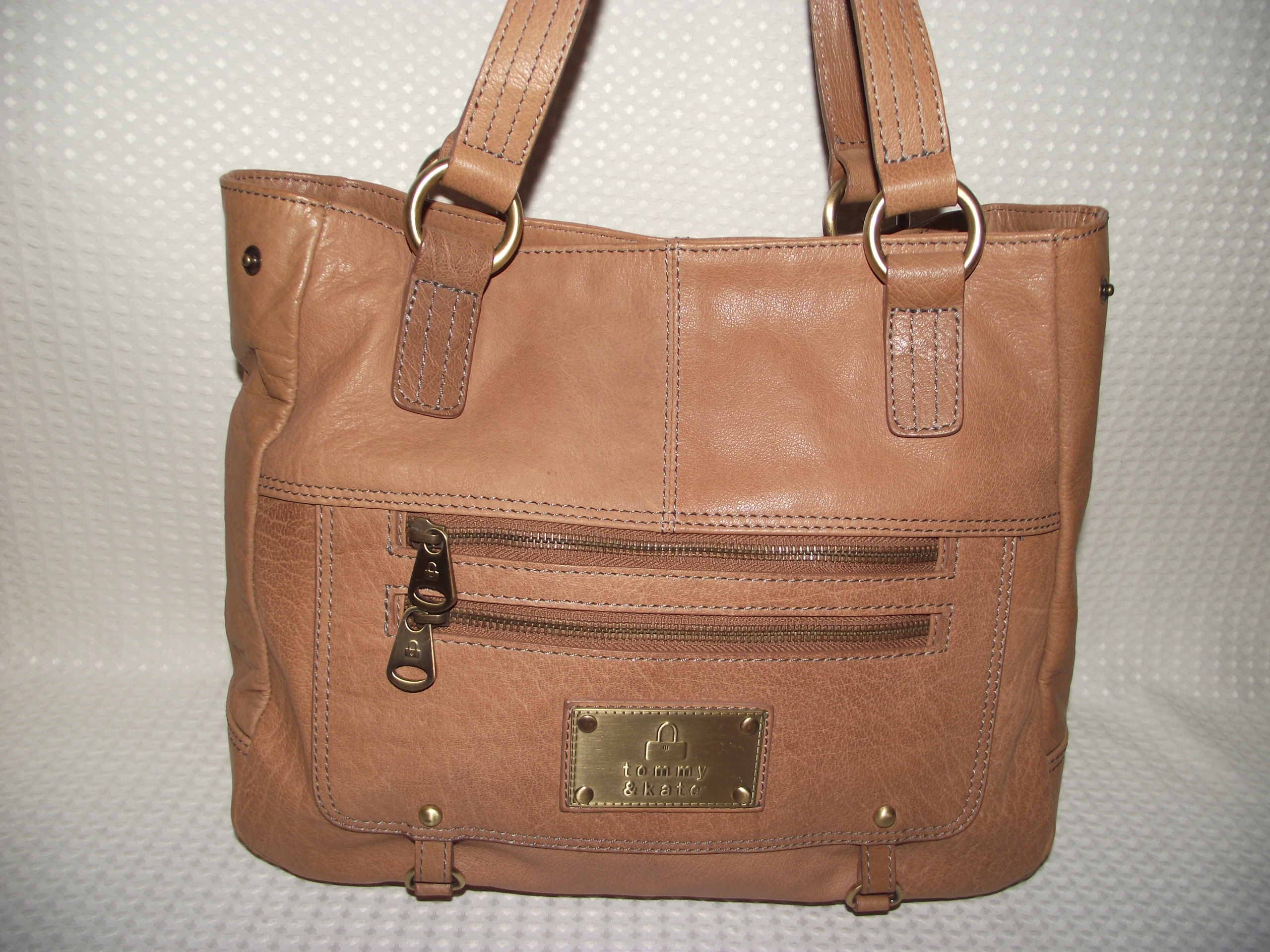 tommy and kate leather holdall