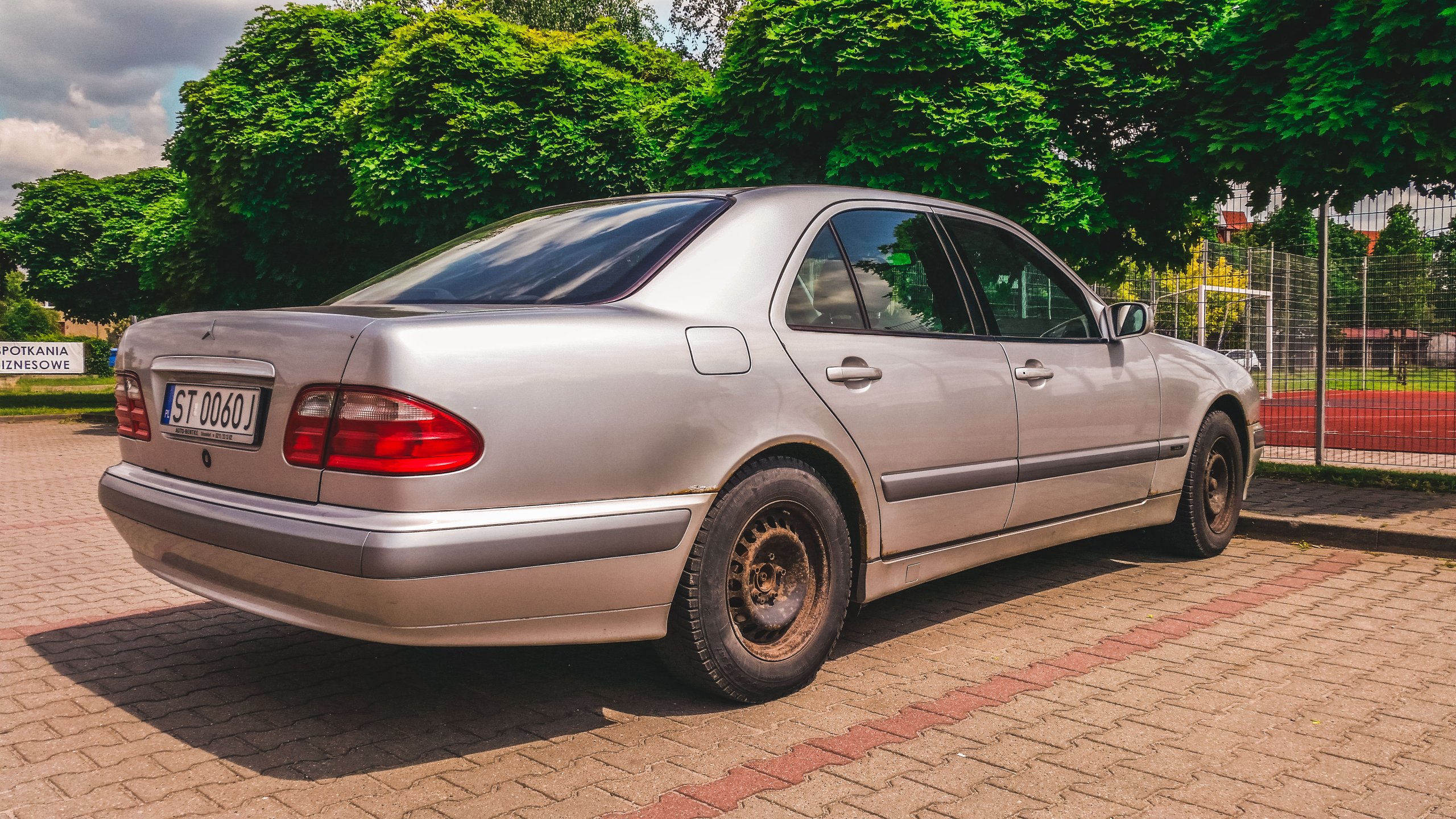 Мерседес w210 e200