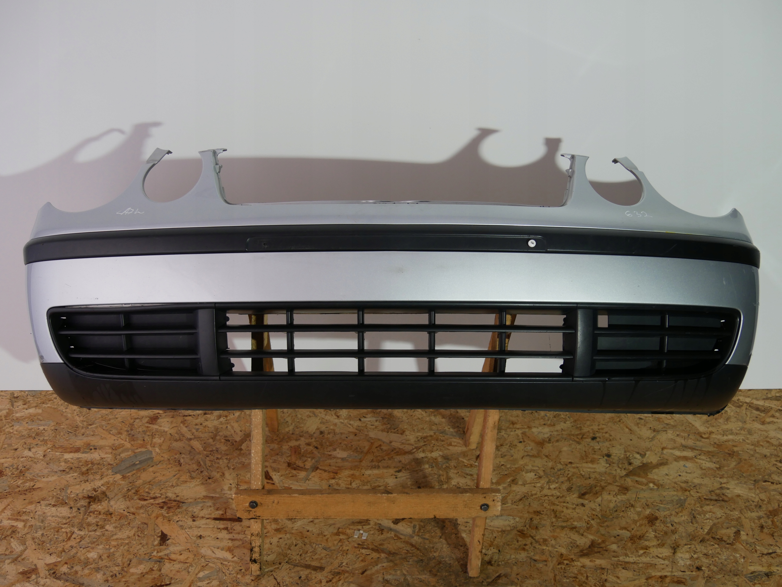 ZDERZAK PRZEDNI VW POLO 0105 LA7W 7715571581 oficjalne archiwum