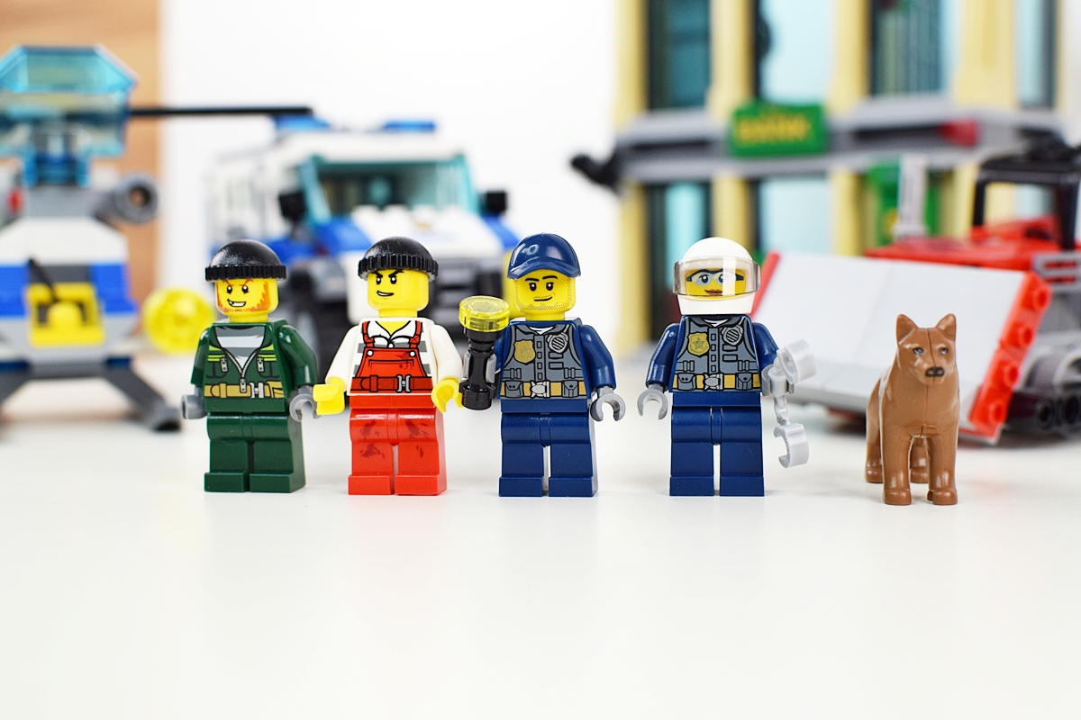 Figúrky mini hasičov na fotografii 5