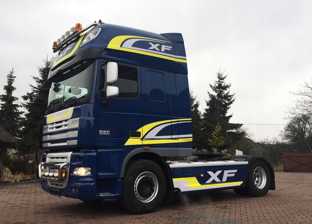 Наклейка даф 105. DAF евро 5. DAF XF Euro 5. Даф 105. DAF/DAF xf105 наклейки на кабину.