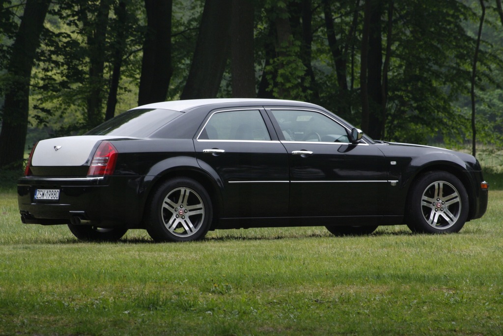 Chrysler 300c bentley