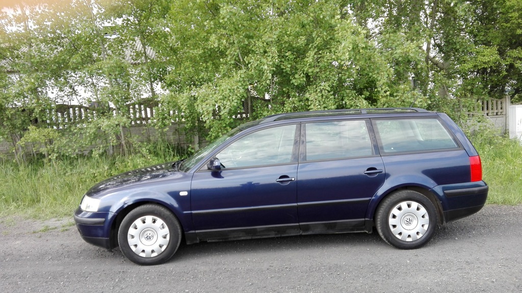 vw passat b5 drzwi niebieski kombi