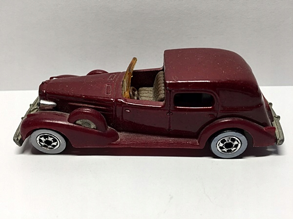 HOT WHEELS-35 CLASSIC CADDY Z 1981 ROKU