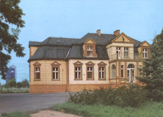 MANIECZKI -- DWOREK WYBICKIEGO -- KLUB PGR -- 1975
