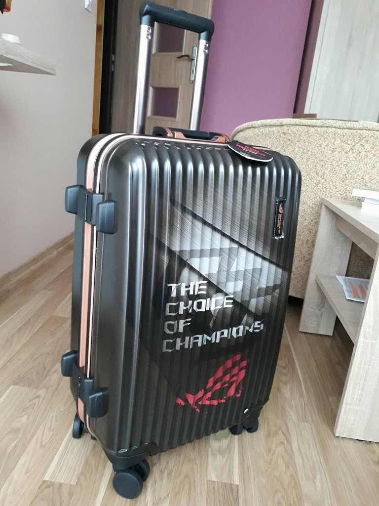 Asus rog 2024 ranger suitcase