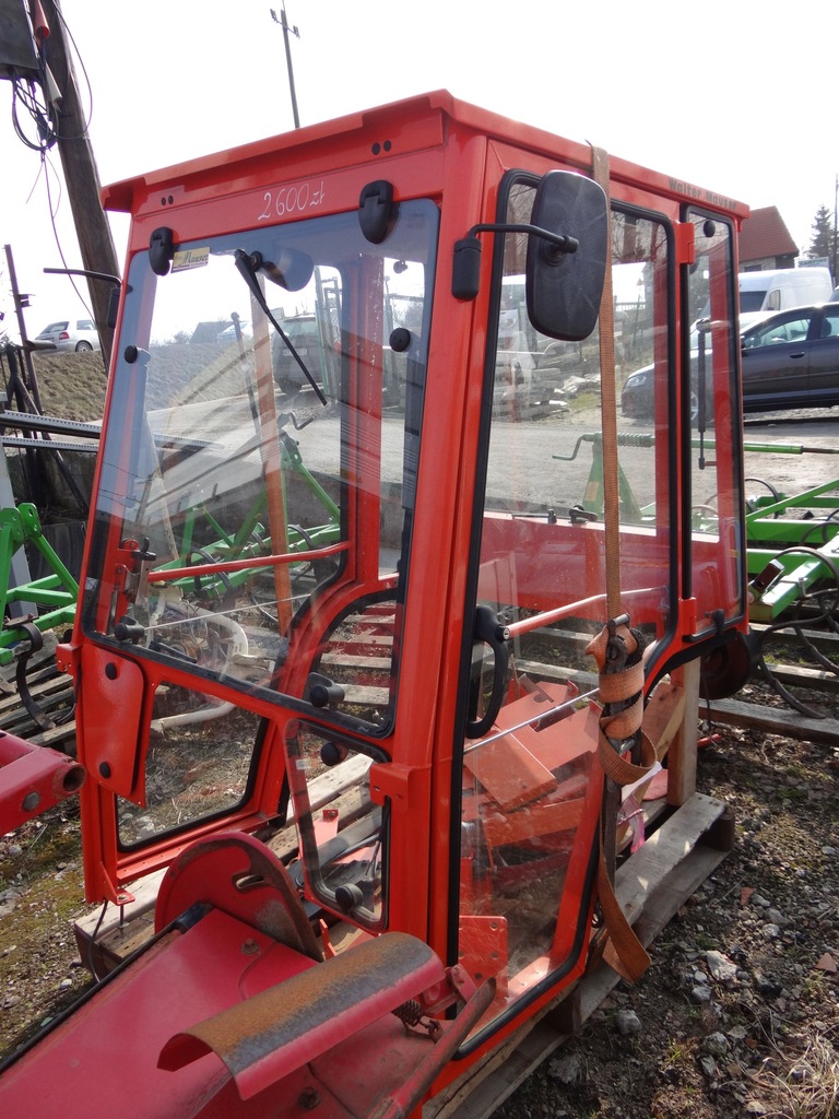 Kabina do traktorów japońskich KUBOTA, YANMAR
