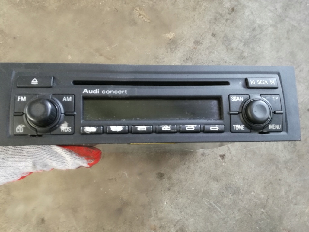 AUDI A3 8P 03-13r ORYGINALNE RADIO CD 8P0035186