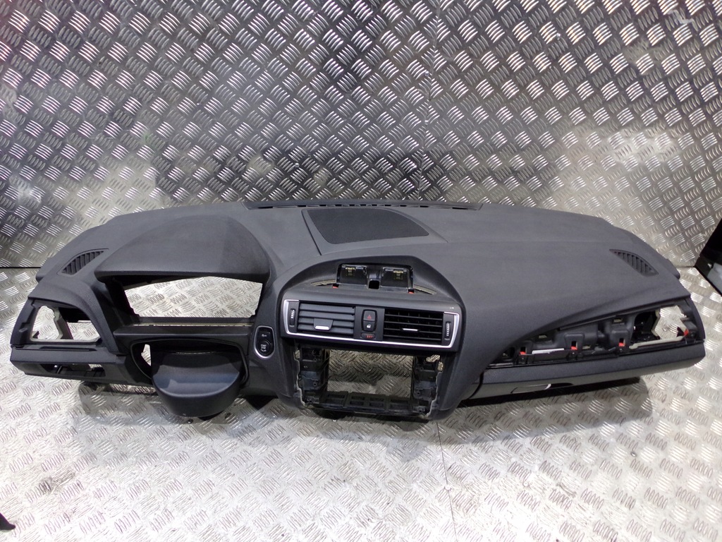 BMW F20 F21 F22 F23 DESKA ROZDZIELCZA KONSOLA