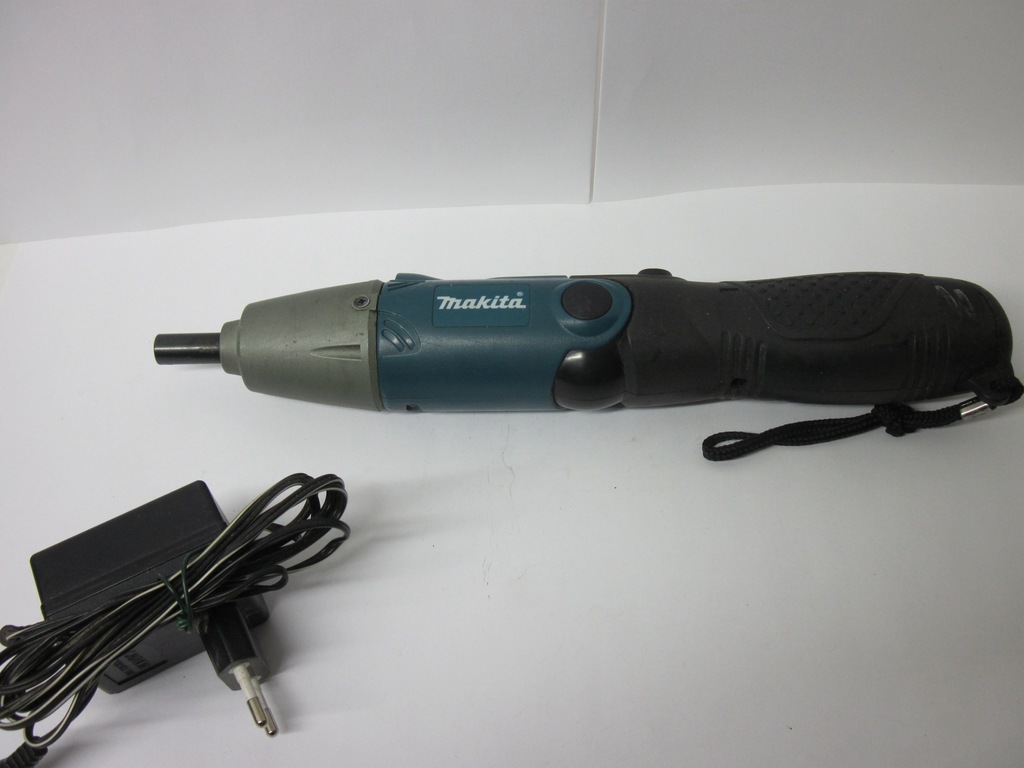 Makita 6722d замена аккумулятора