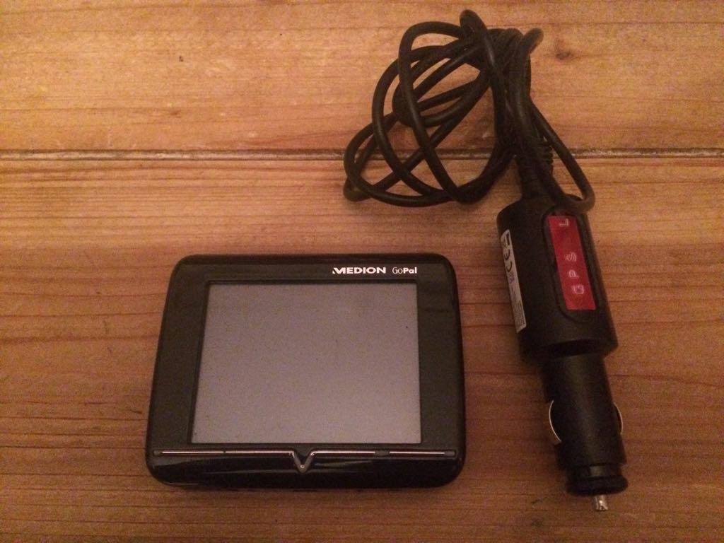 GPS nawigacja GoPal Medion E3240 M20 używana