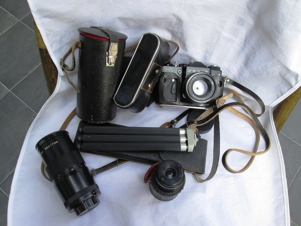 ZENIT  TTL + 200/4 +135-2,8+ KONWERTER + STATYW
