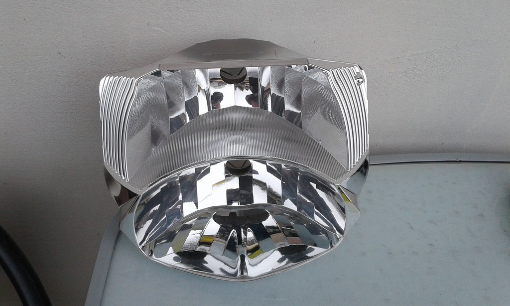 Reflektor lampa Honda CBR 1100XX 96r