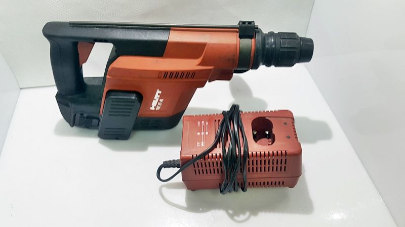 WIERTARKA HILTI TE 5 A + ŁADOWARKA